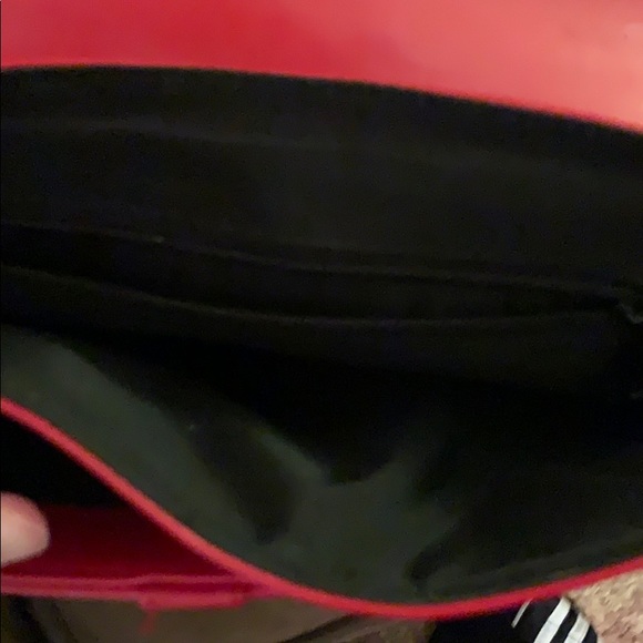 Guess purse - Picture 4 of 8